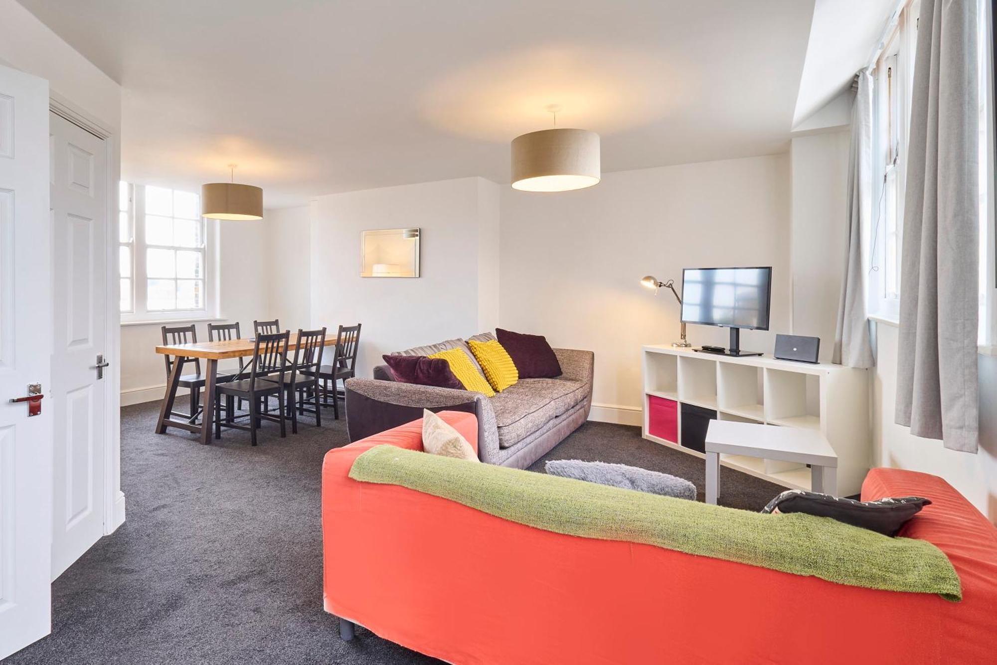 Host & - The Old Post Office Apartment *