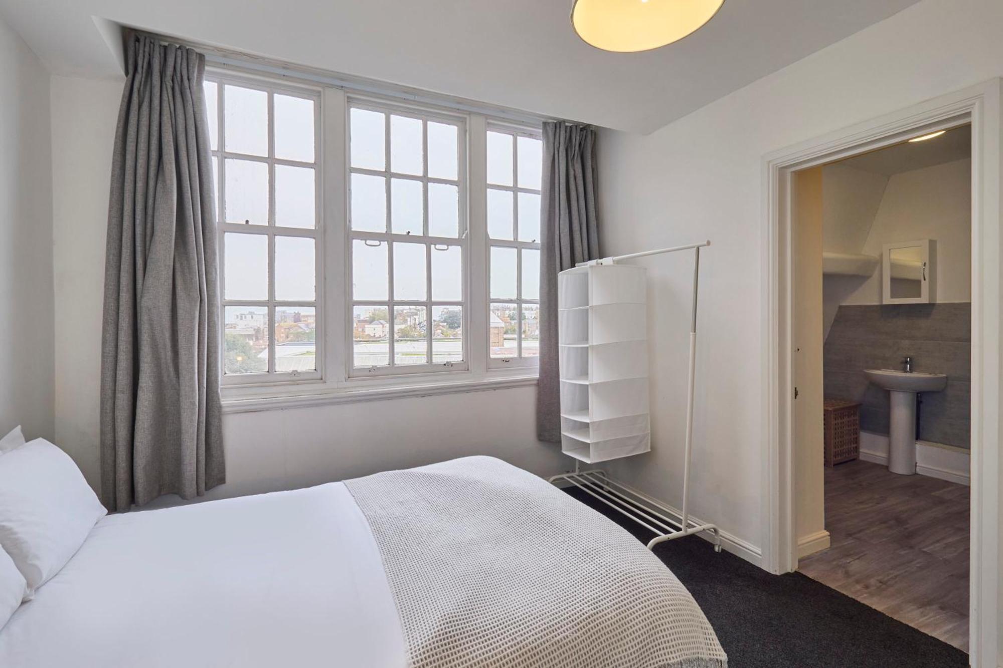 Host & - The Old Post Office Apartment *